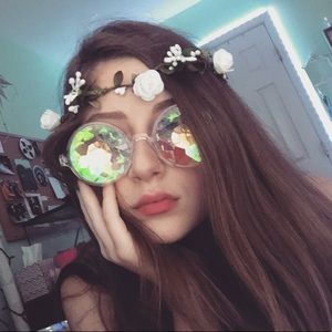 Meet your Posher, Haley